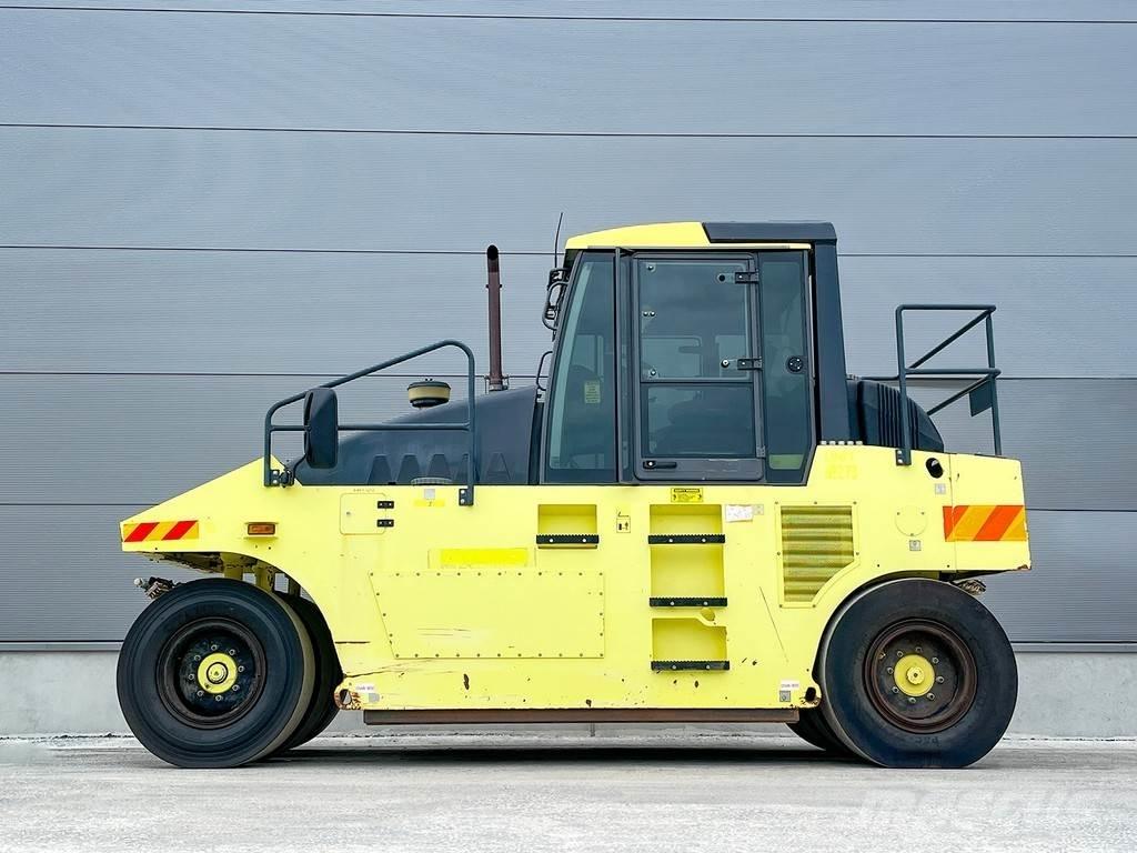 Ammann AP 240 Tromle med luftdæk
