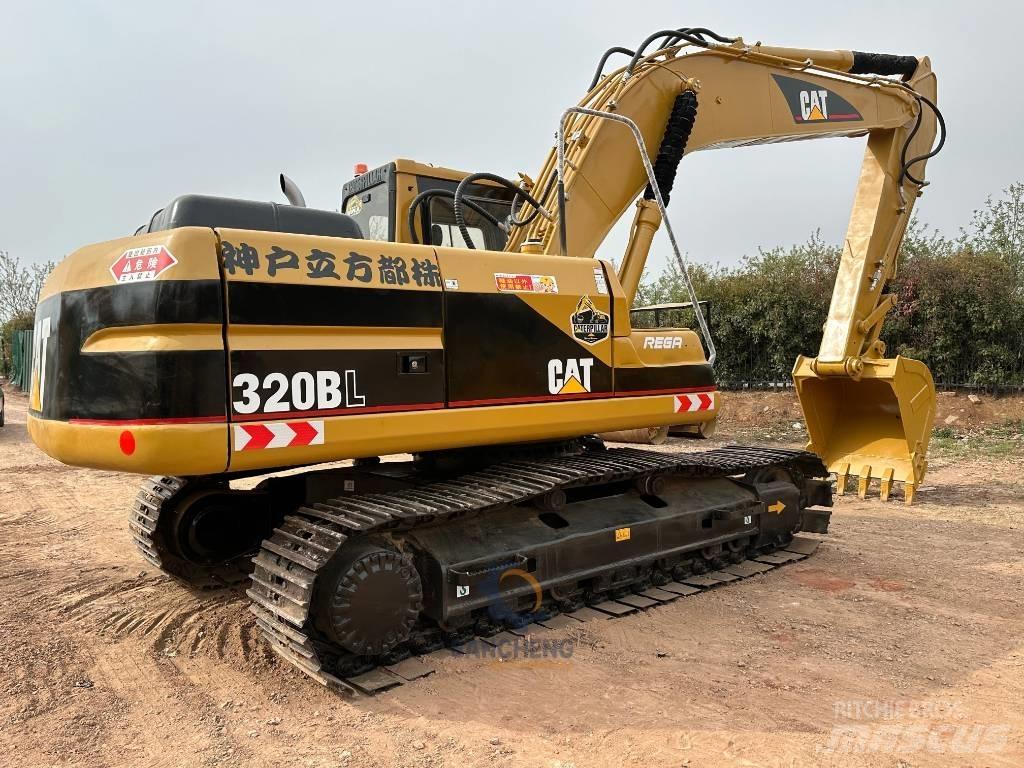 CAT 320 B L Gravemaskiner på larvebånd
