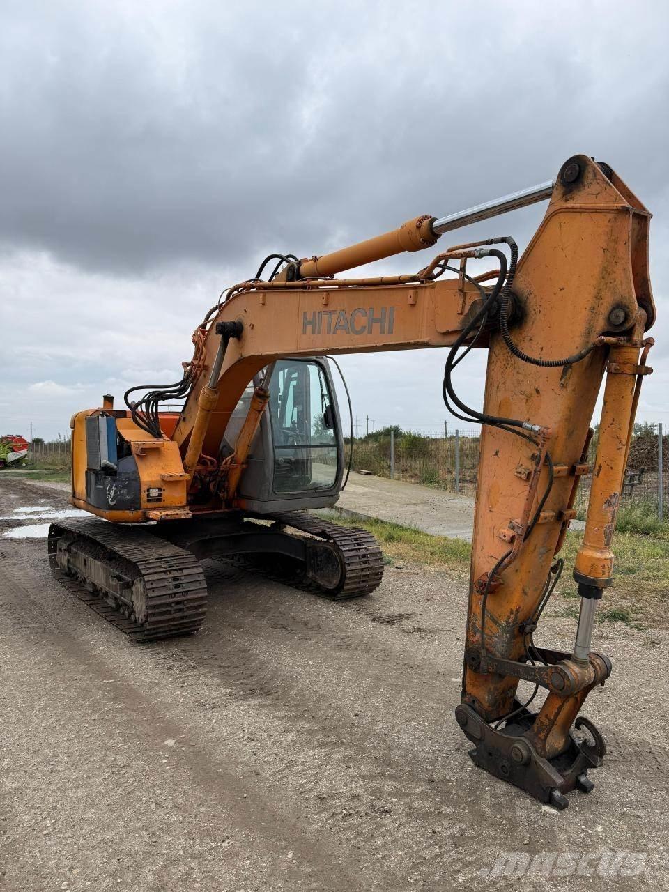 Hitachi ZX135US Gravemaskiner på larvebånd