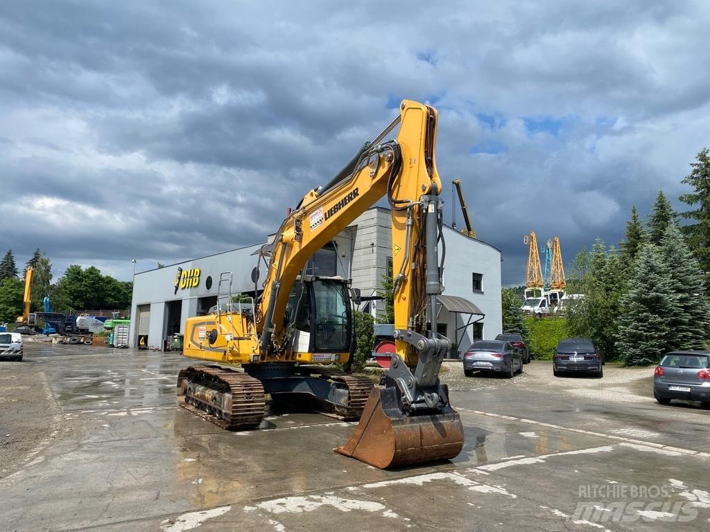 Liebherr R924LC Gravemaskiner på larvebånd