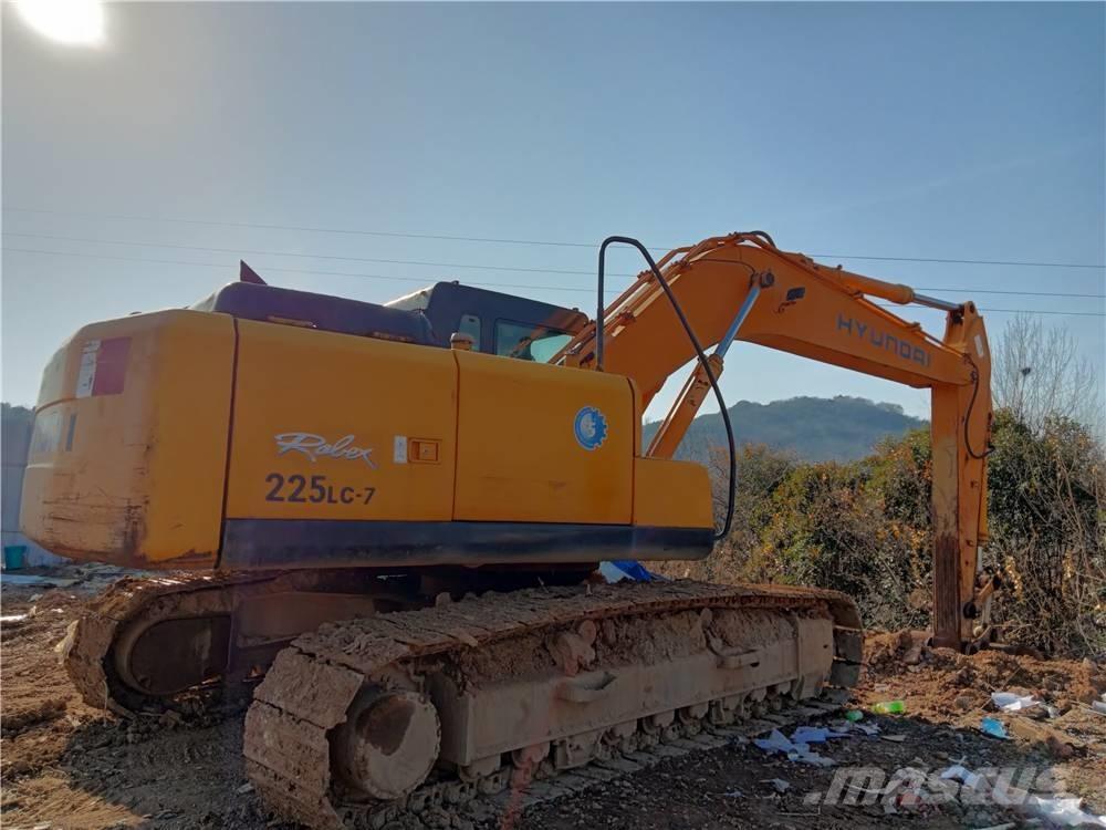 Hyundai R225LC-7 Gravemaskiner på larvebånd