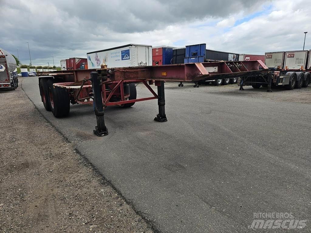 Pacton TXC 230-2 Semi-trailer med containerramme