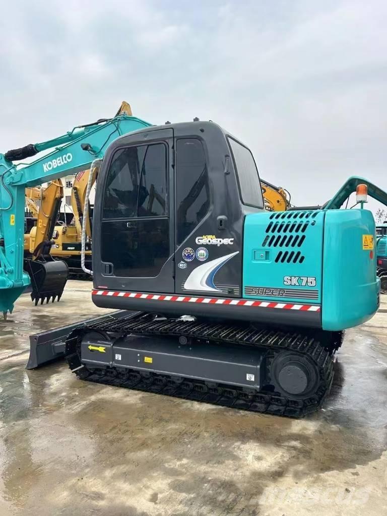 Kobelco SK 75 Gravemaskiner på larvebånd