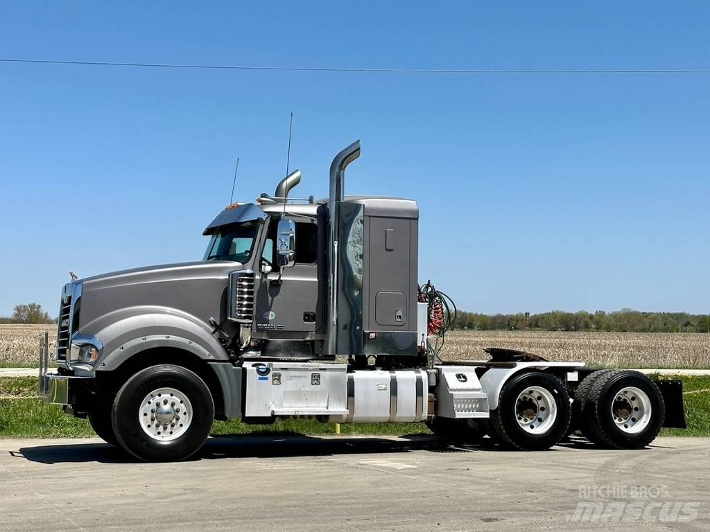 Mack Titan TD 713 Chassis