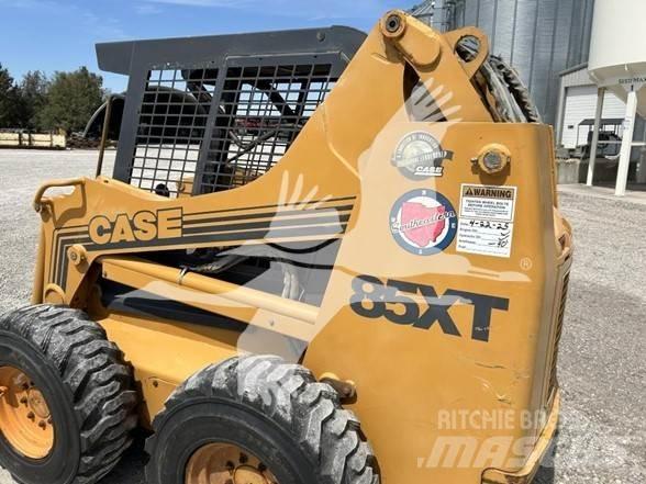 CASE 85XT Minilæsser - skridstyret