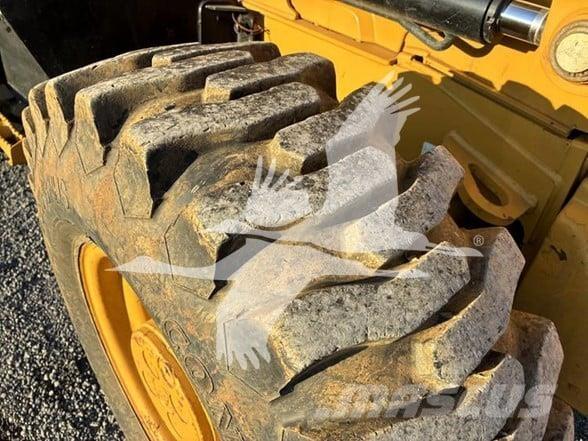 CAT 415F2 Rendegravere