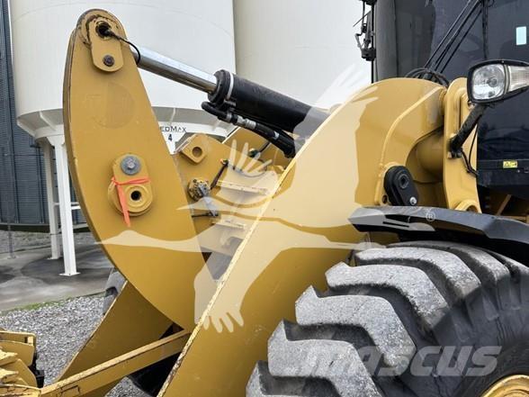 CAT 930M Læssemaskiner på hjul