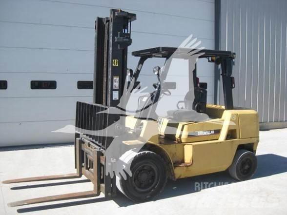CAT DP40KL Diesel gaffeltrucks