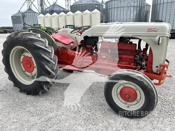 Ford 8N FUNK Traktorer