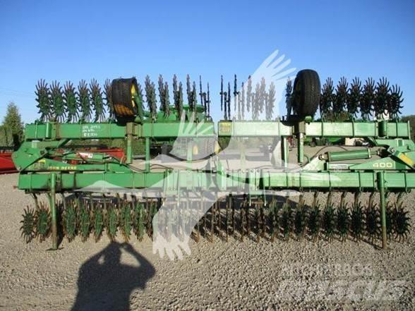 John Deere 400 Andre jordbearbejdningsmaskiner og andet tilbehør