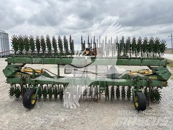 John Deere 400 Andre jordbearbejdningsmaskiner og andet tilbehør