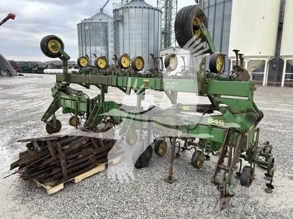 John Deere 845 Roerækkerensere/radrensere