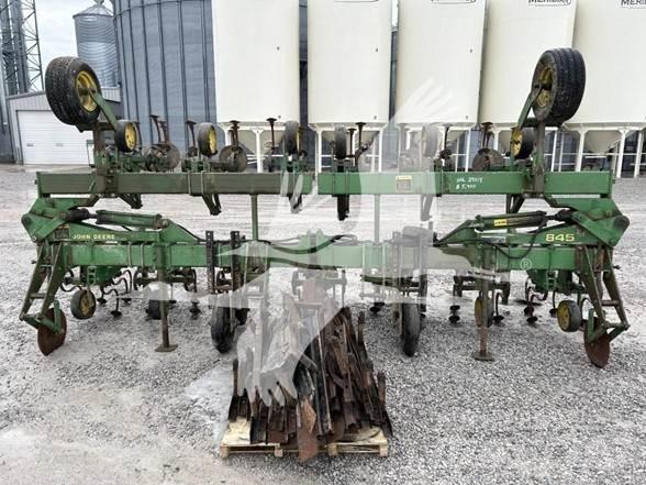 John Deere 845 Roerækkerensere/radrensere