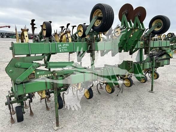 John Deere 845 Roerækkerensere/radrensere