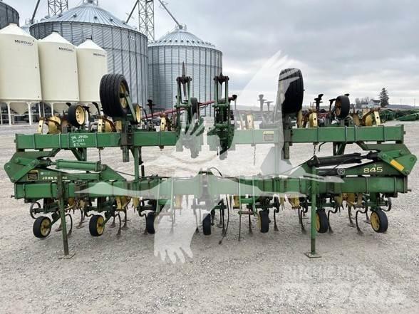John Deere 845 Roerækkerensere/radrensere