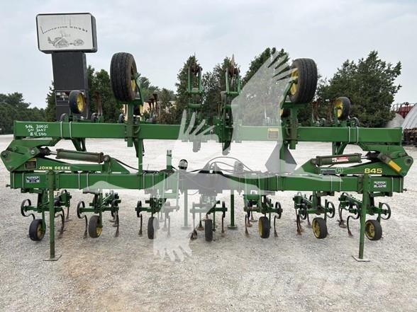 John Deere 845 Roerækkerensere/radrensere