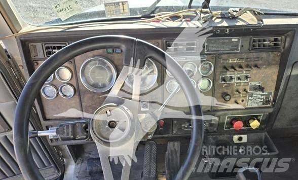 Kenworth T600 Lastbiler med tip