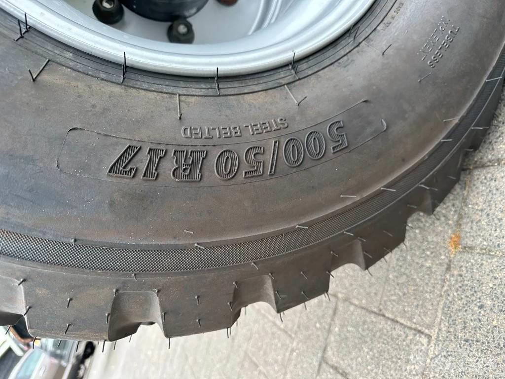 Hyundai 55W-9A Gravemaskiner på hjul