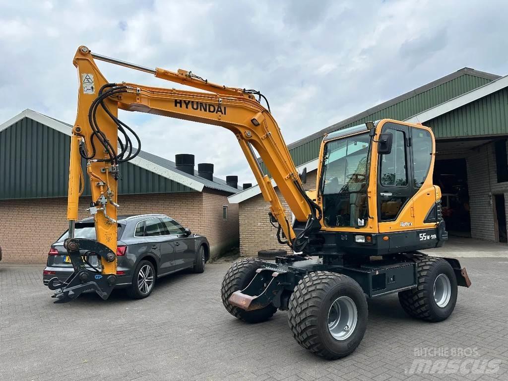 Hyundai 55W-9A Gravemaskiner på hjul