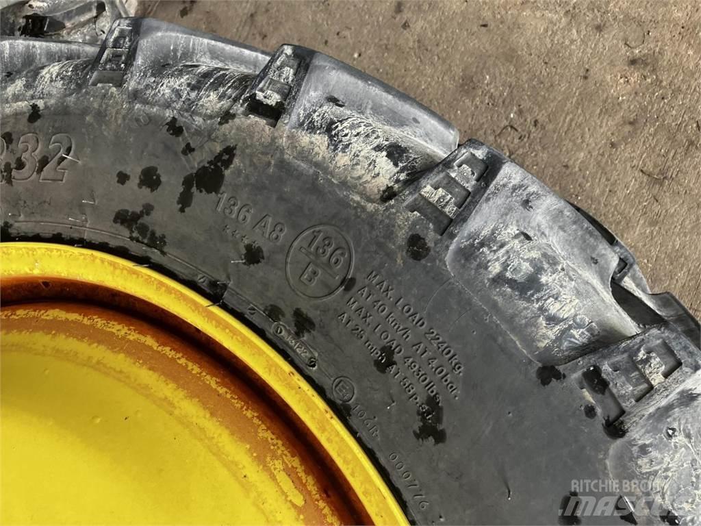 BKT 270/95R32 Hjul, Dæk og Fælge
