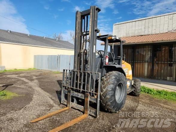 CASE 586H Terrængående gaffeltruck