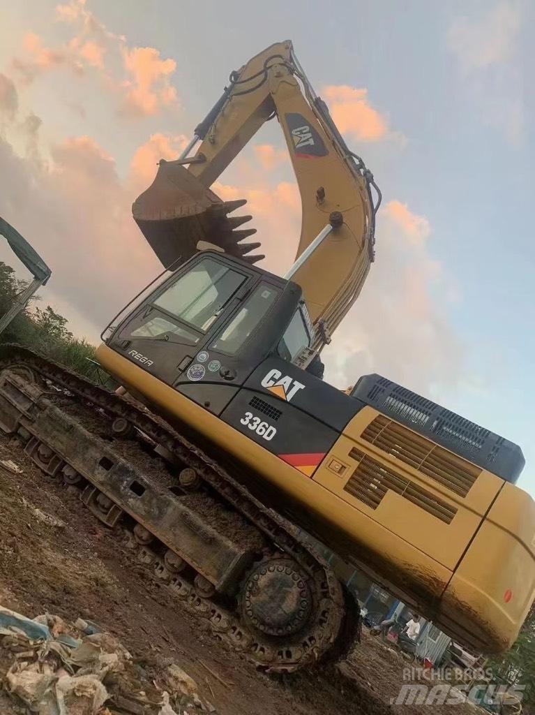 CAT 336 D Gravemaskiner med lang gravebom
