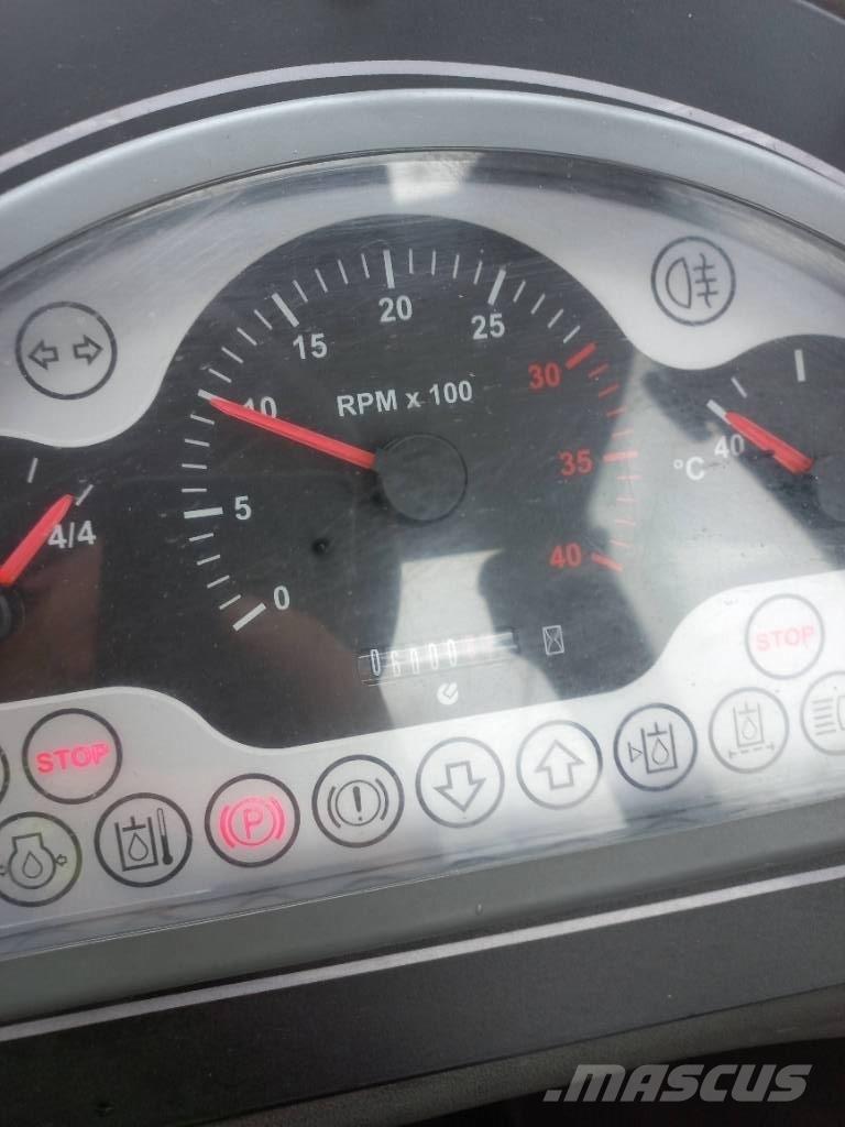 Wille 335B Kompakte traktorer