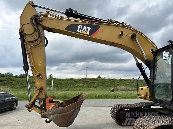 CAT 320FL Gravemaskiner på larvebånd