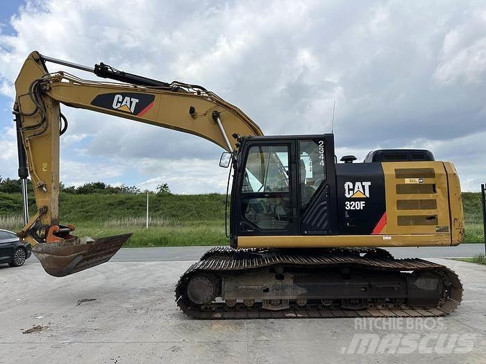 CAT 320FL Gravemaskiner på larvebånd