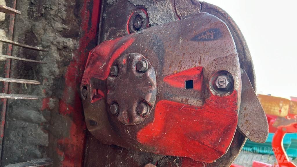 Kuhn FC 9330 D-RA Monterede og efterspændte slåmaskiner