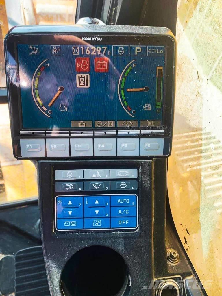 Komatsu PC 230 NHD Gravemaskiner på larvebånd