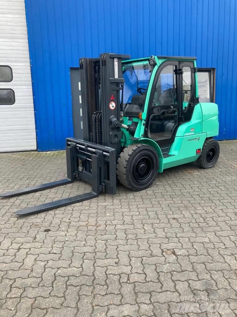 Mitsubishi FD50NT Diesel gaffeltrucks