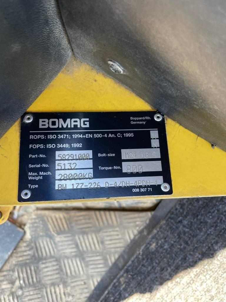Bomag 213 DH-4 Enkelt tromle