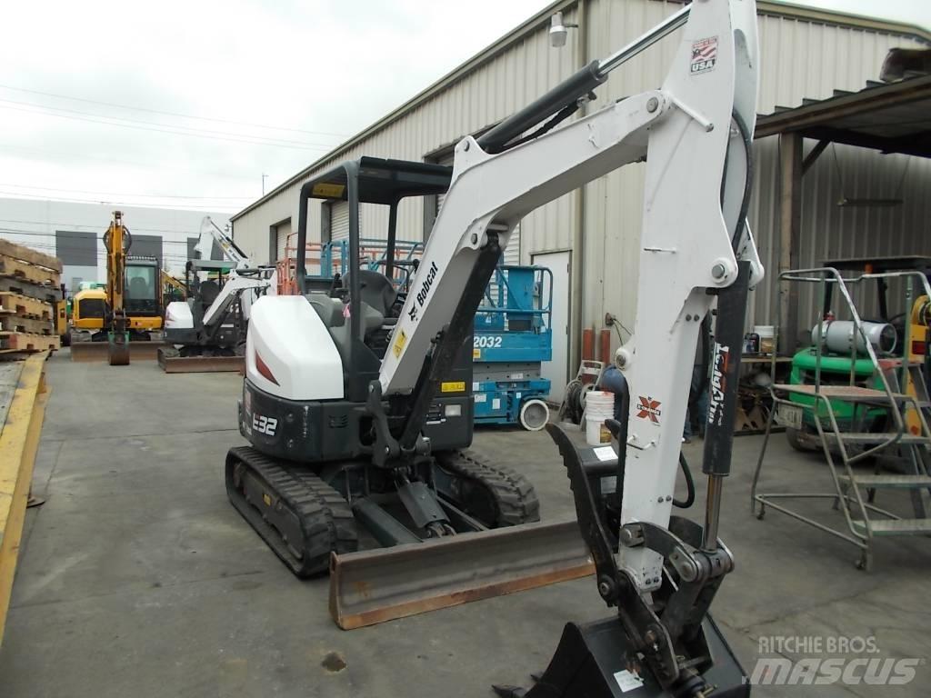 Bobcat E32i Minigravemaskiner