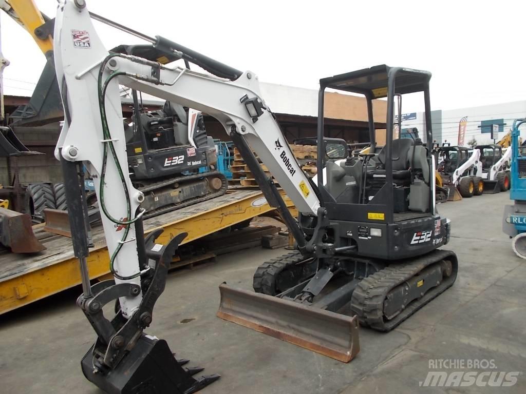 Bobcat E32i Minigravemaskiner