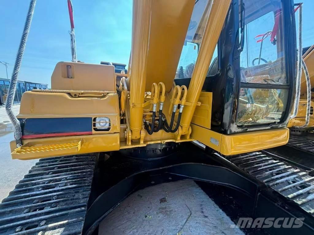 CAT 320 B L Gravemaskiner på larvebånd