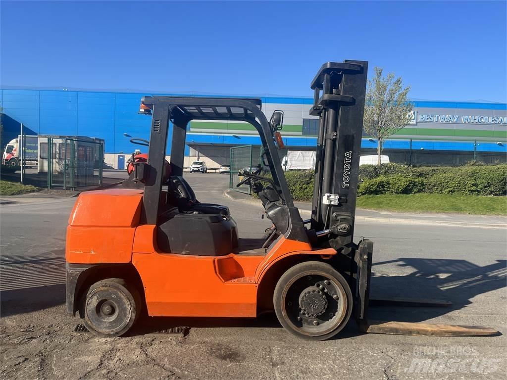 Toyota 7FGCU55 LPG gaffeltrucks