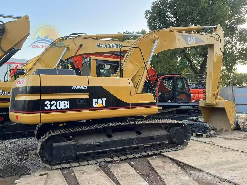 CAT 320 B L Gravemaskiner på larvebånd