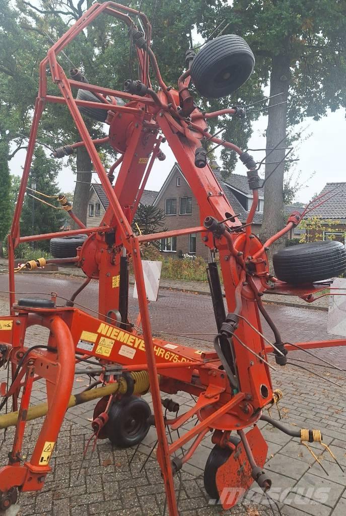 Niemeyer HR 675 DH River og høvendere