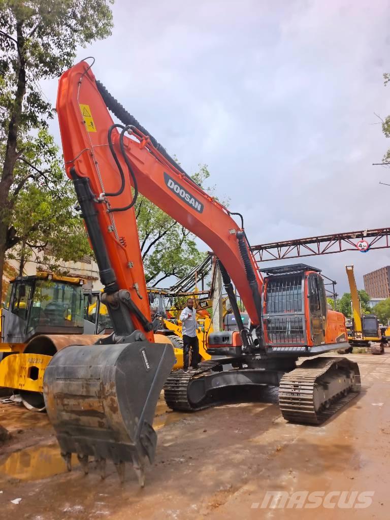 Doosan DX 300LC-9C Gravemaskiner på larvebånd