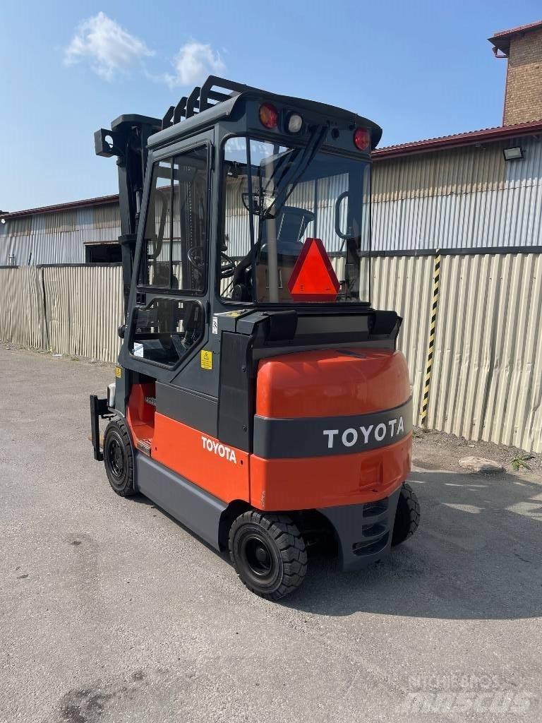 Toyota 7FBMF30 El gaffeltrucks