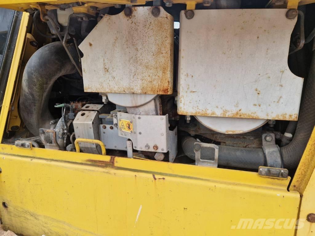 Komatsu D 65 PX-18 Bulldozer på larvebånd
