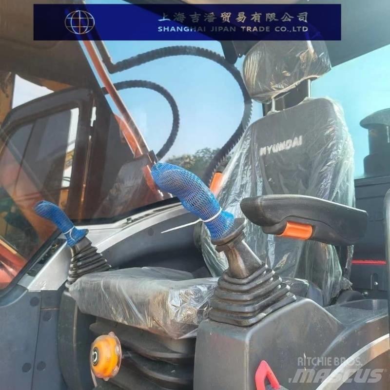 Hyundai R220 Midi-gravemaskiner 7t - 12t