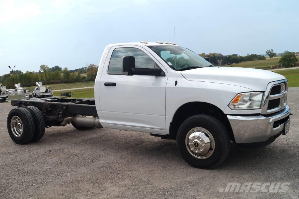 RAM 3500 TRADESMAN Chassis