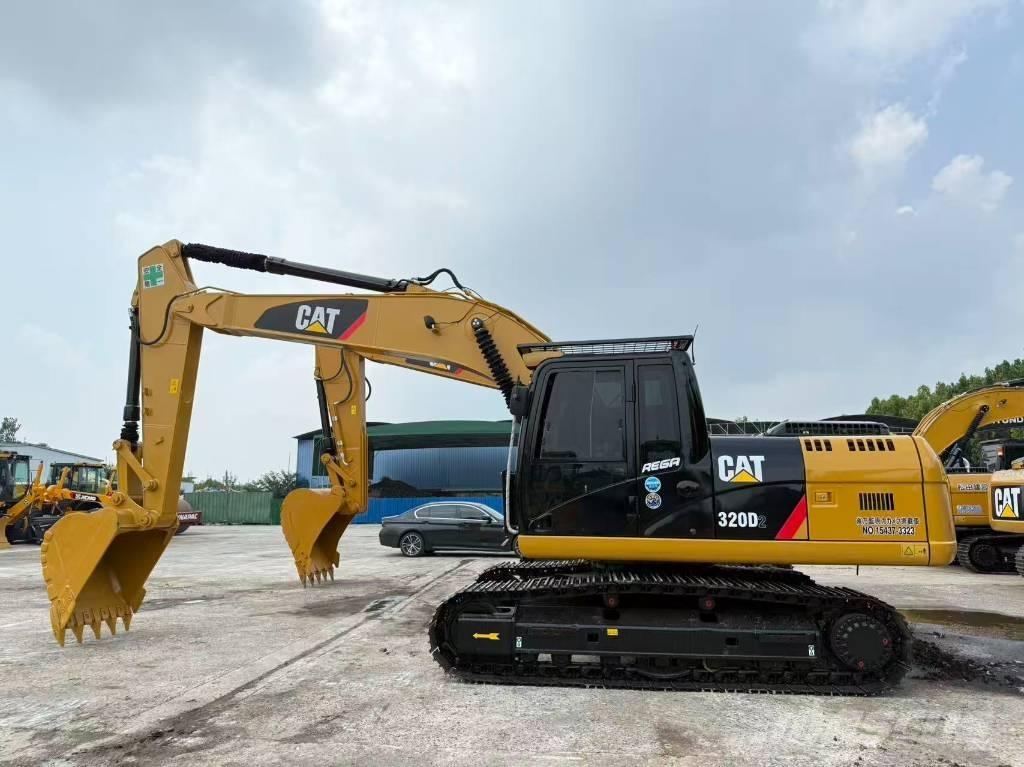 CAT 320D2 Gravemaskiner på larvebånd