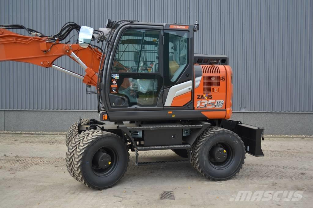 Hitachi ZX135W-7 Gravemaskiner på hjul
