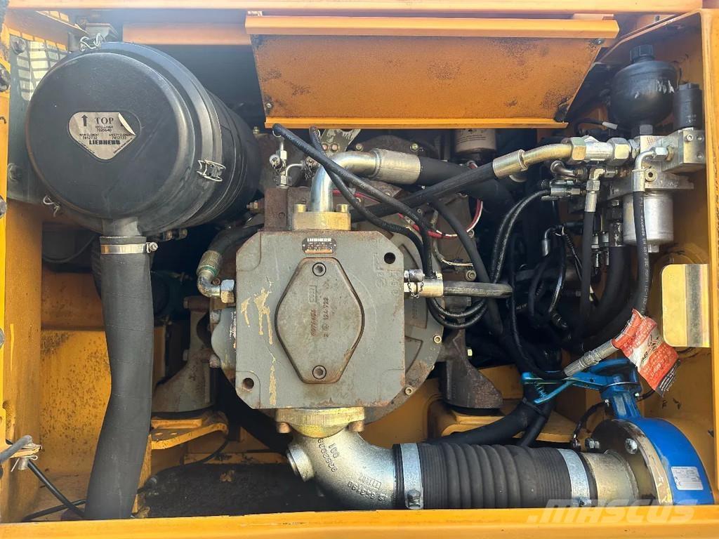 Liebherr A900 C Gravemaskiner på hjul