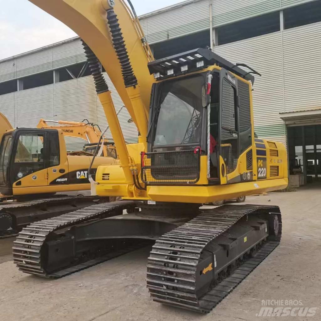 Komatsu PC 220-8 Gravemaskiner på larvebånd