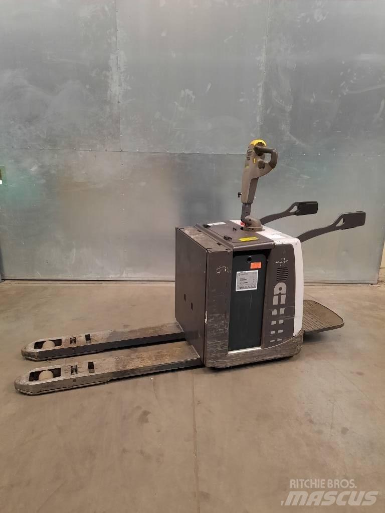 UniCarriers PMR200P El-palleløftere med platform