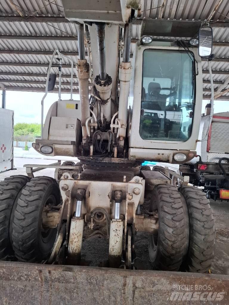 JCB JCB JS 175W Gravemaskiner på hjul